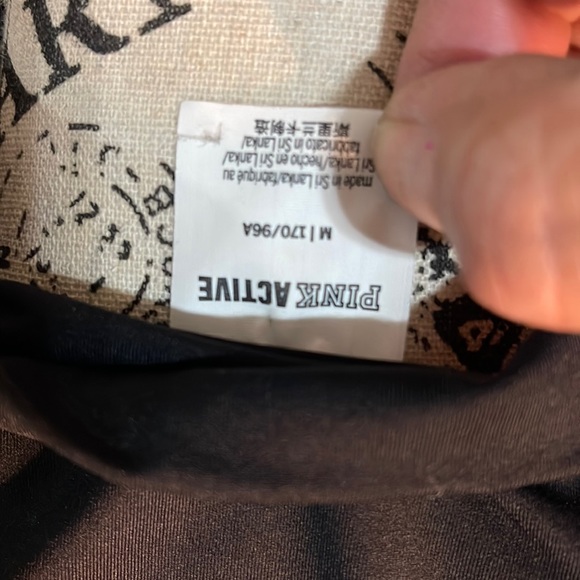 Black PINK active half zip workout long sleeve w/thumbholes. Size m - Picture 6 of 7